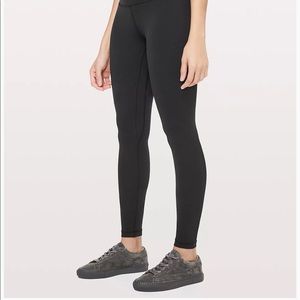 Black 28” Lululemon align leggings.